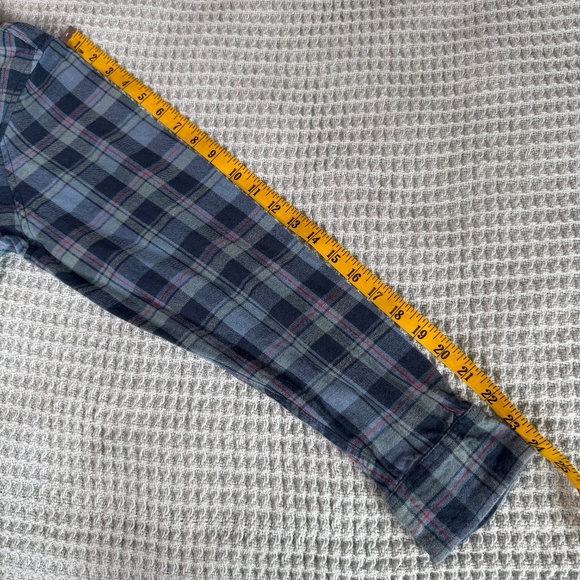 Duluth Trading Free Swingin Flannel Shirt Relaxed Fit Mens Small Blue Plaid - Picture 7 of 8